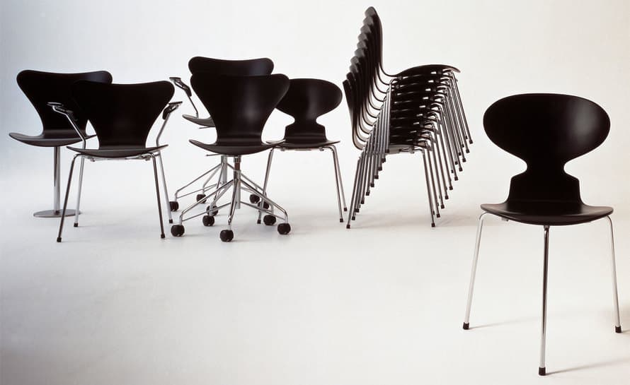 3 leg ant chair color