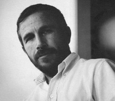 A portrait of Bill Curry
