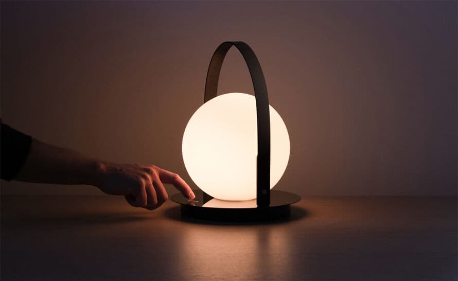 bola lantern