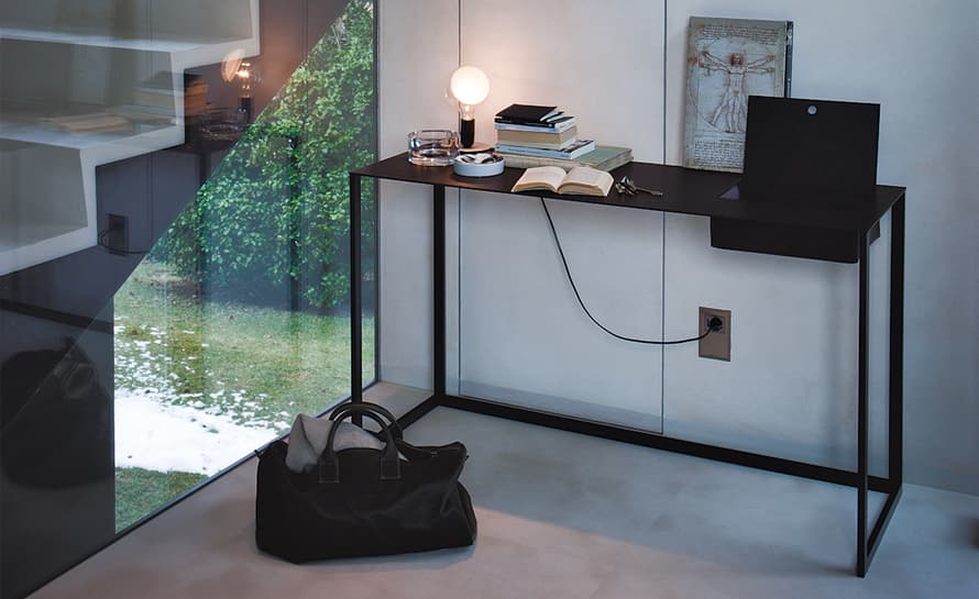 calamo desk
