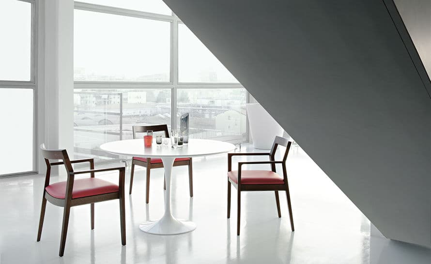krusin arm chair