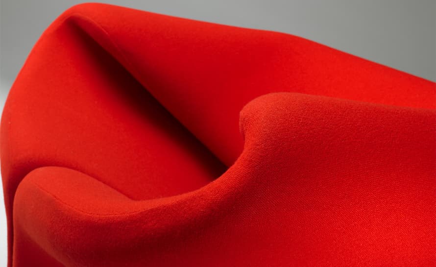 pierre paulin ribbon chair