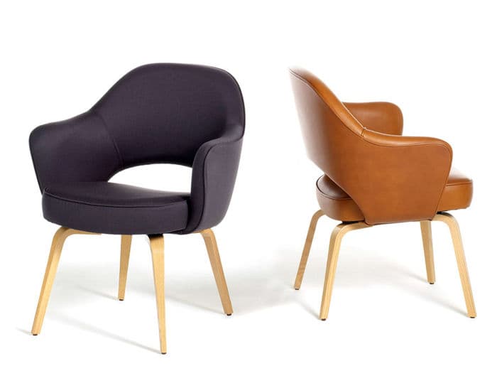 saarinen executive arm chair with wood legs