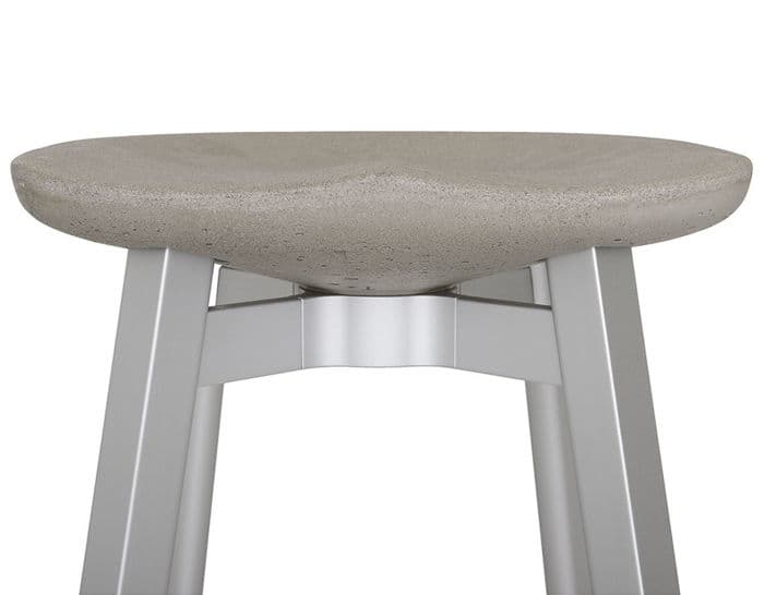 su stool with concrete seat