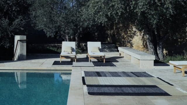 tres outdoor rug video