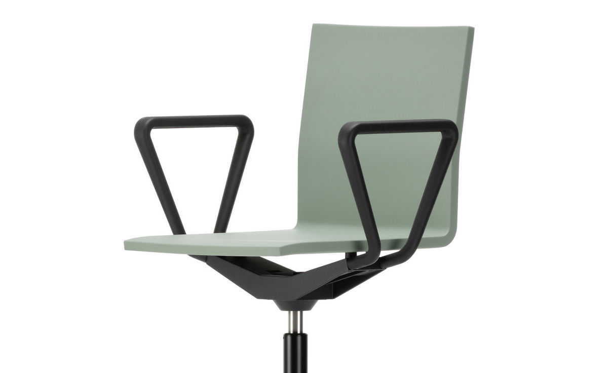 .04 counter chair