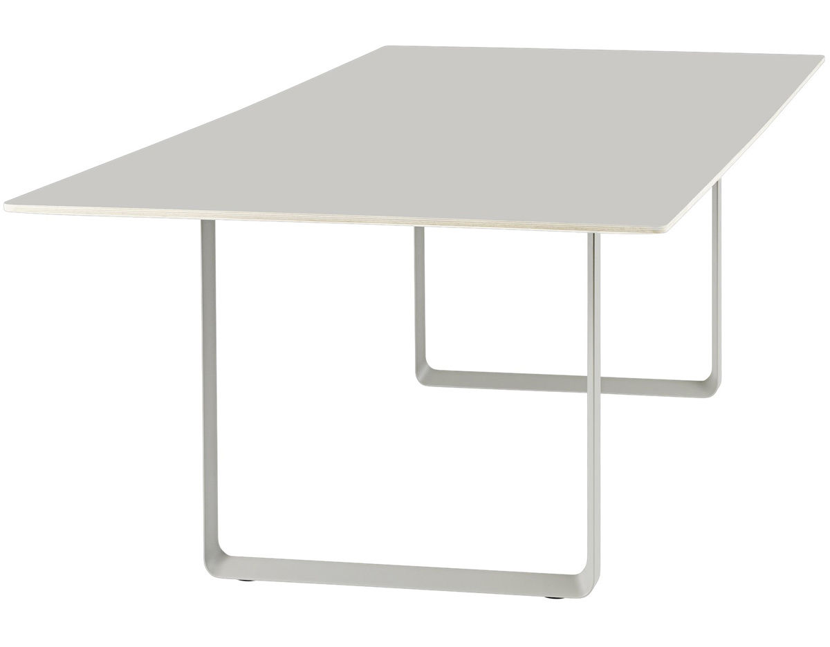 70/70 table