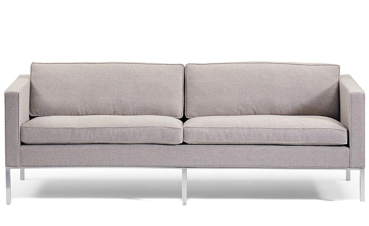 905 2.5 seat 2 cushion sofa