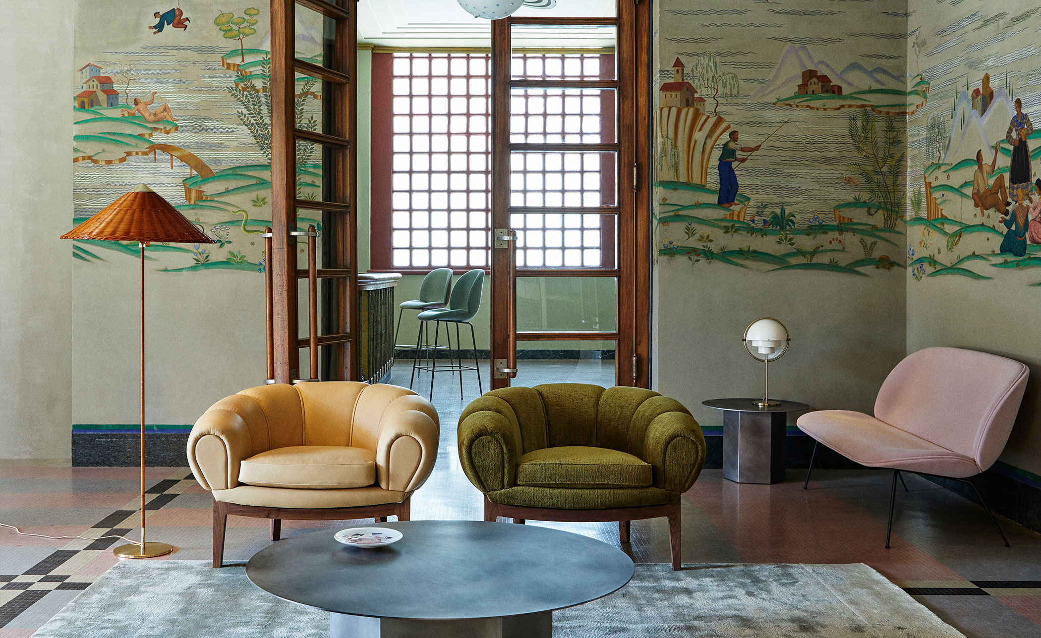 9602 Floor Lamp