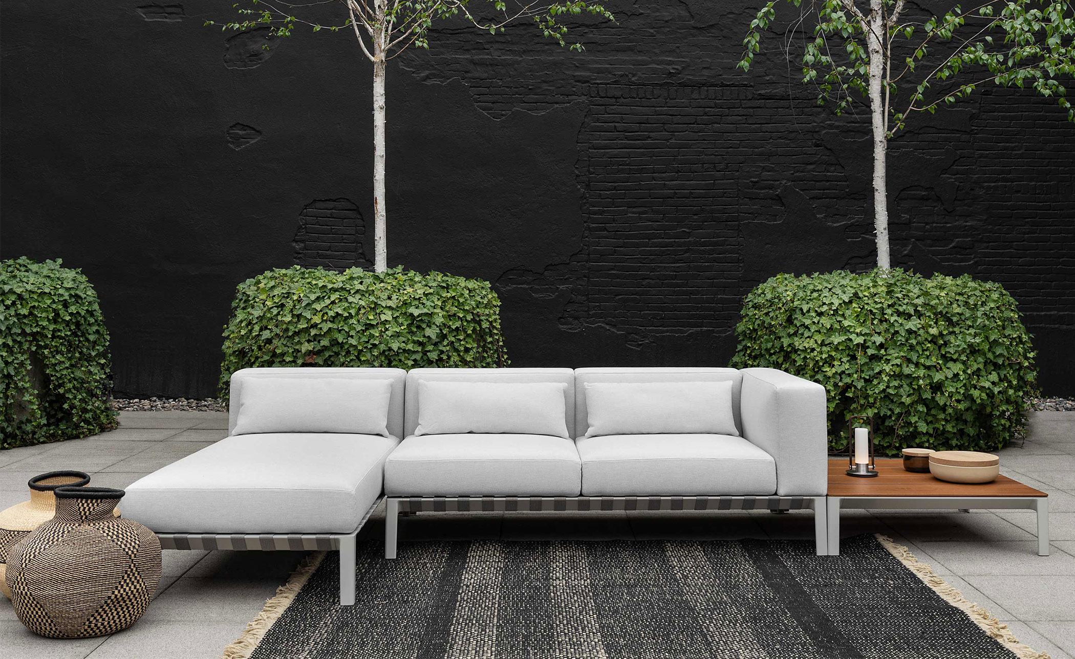 able outdoor 80 inch sofa with arms