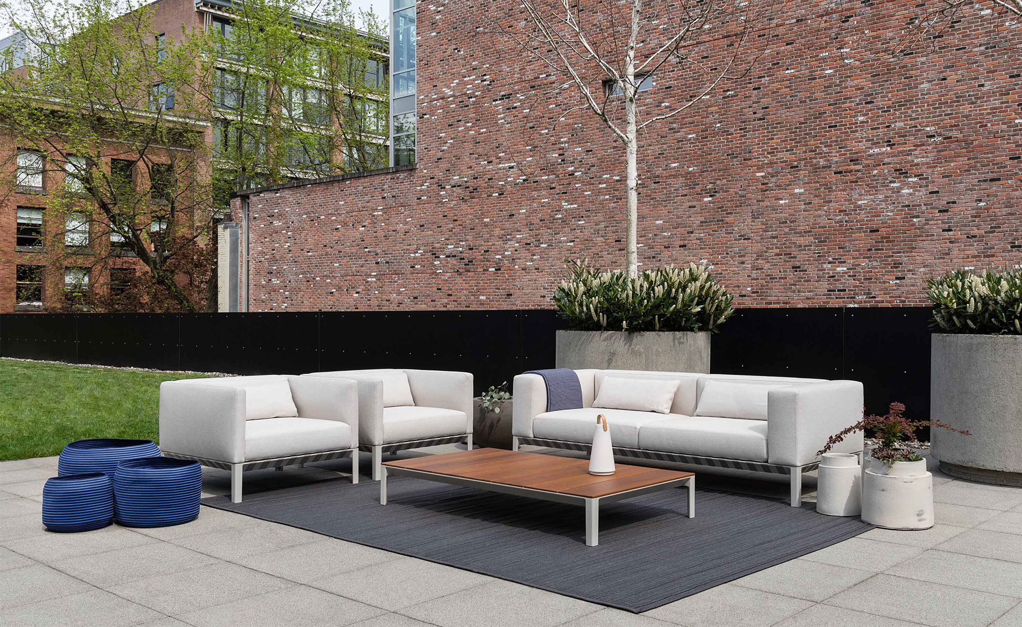 able outdoor 80 inch sofa with arms
