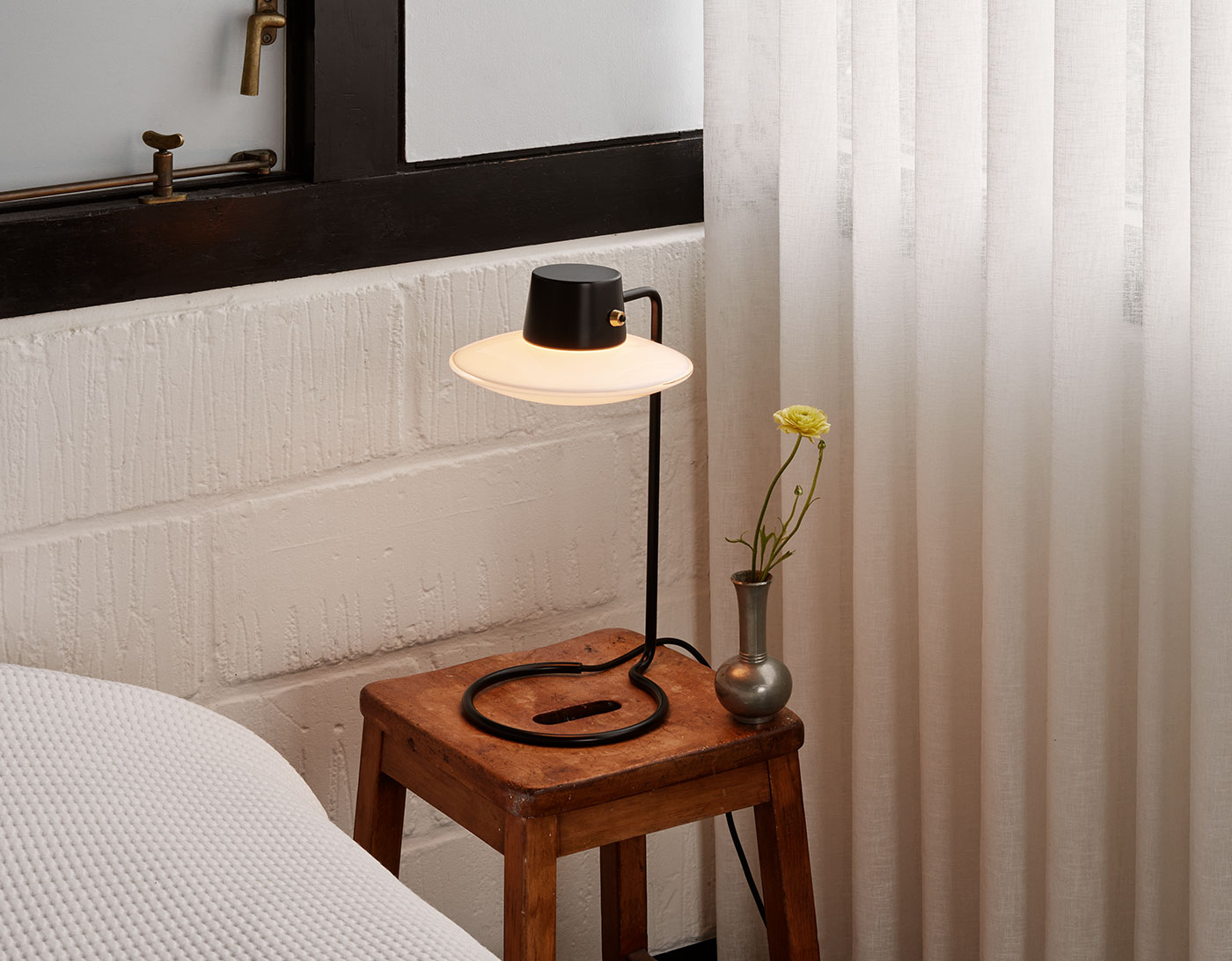AJ Oxford Table Lamp