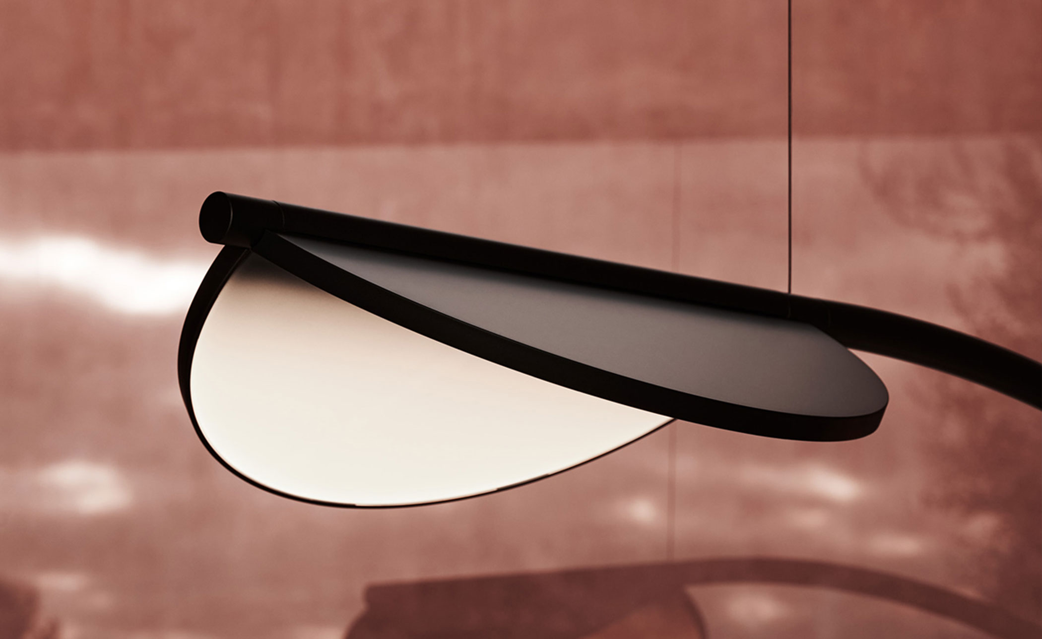 Almendra Arch Pendant