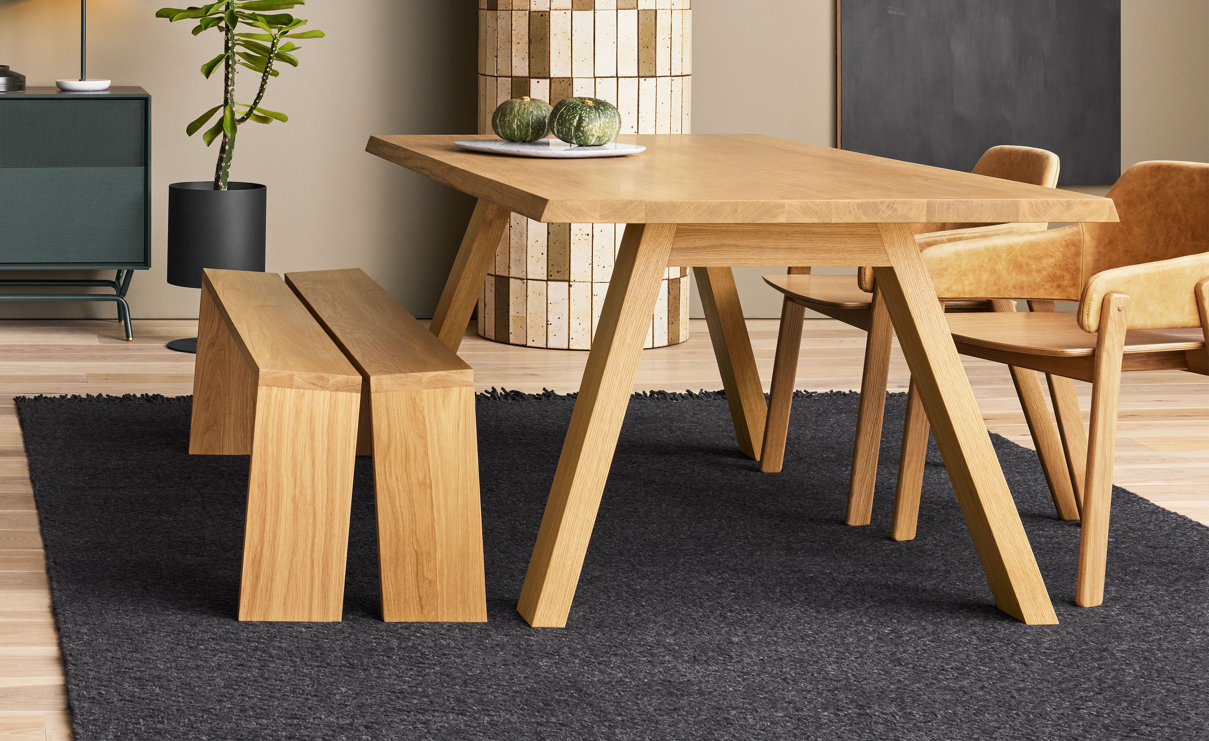 amicable split bench
