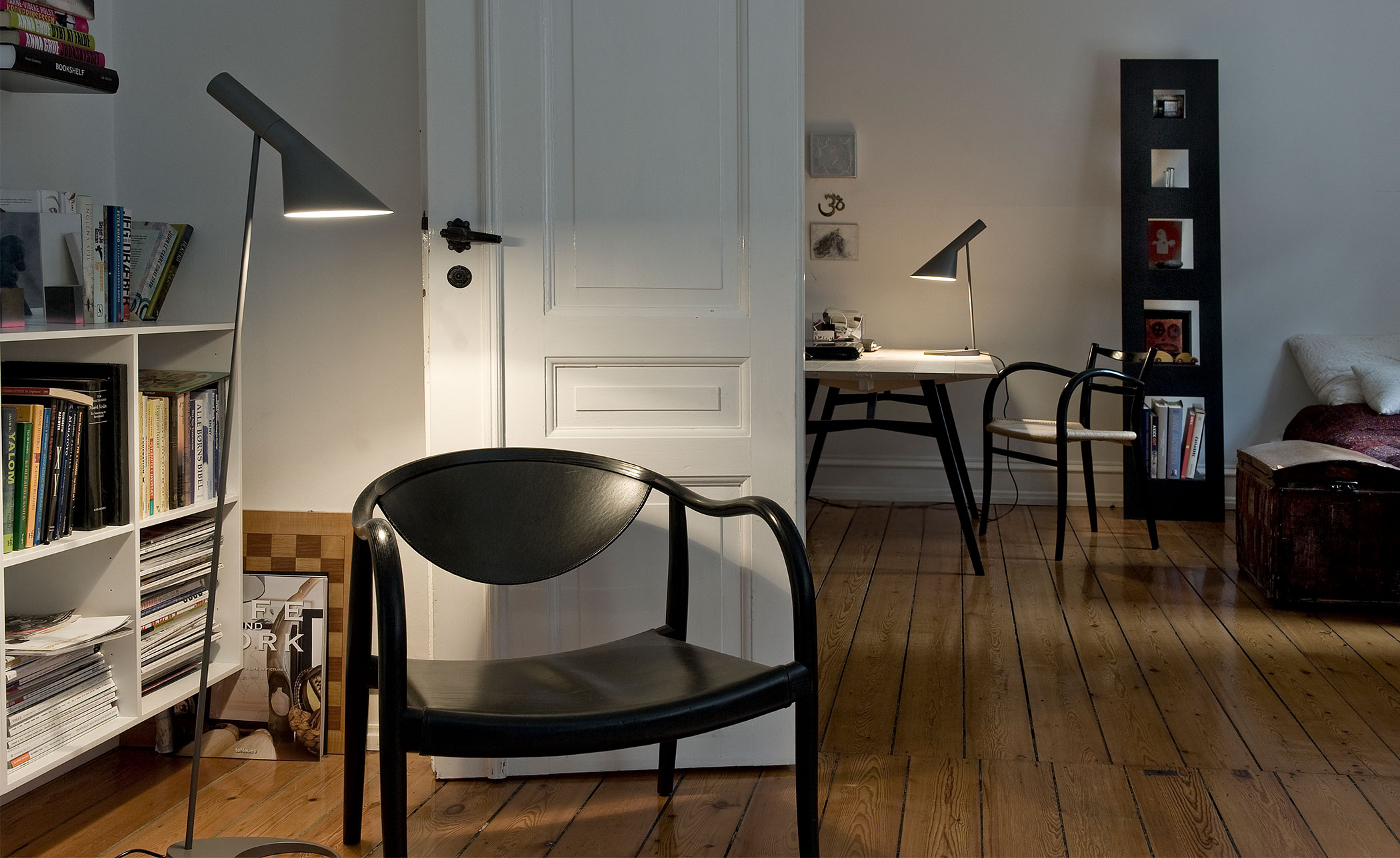 arne jacobsen floor lamp