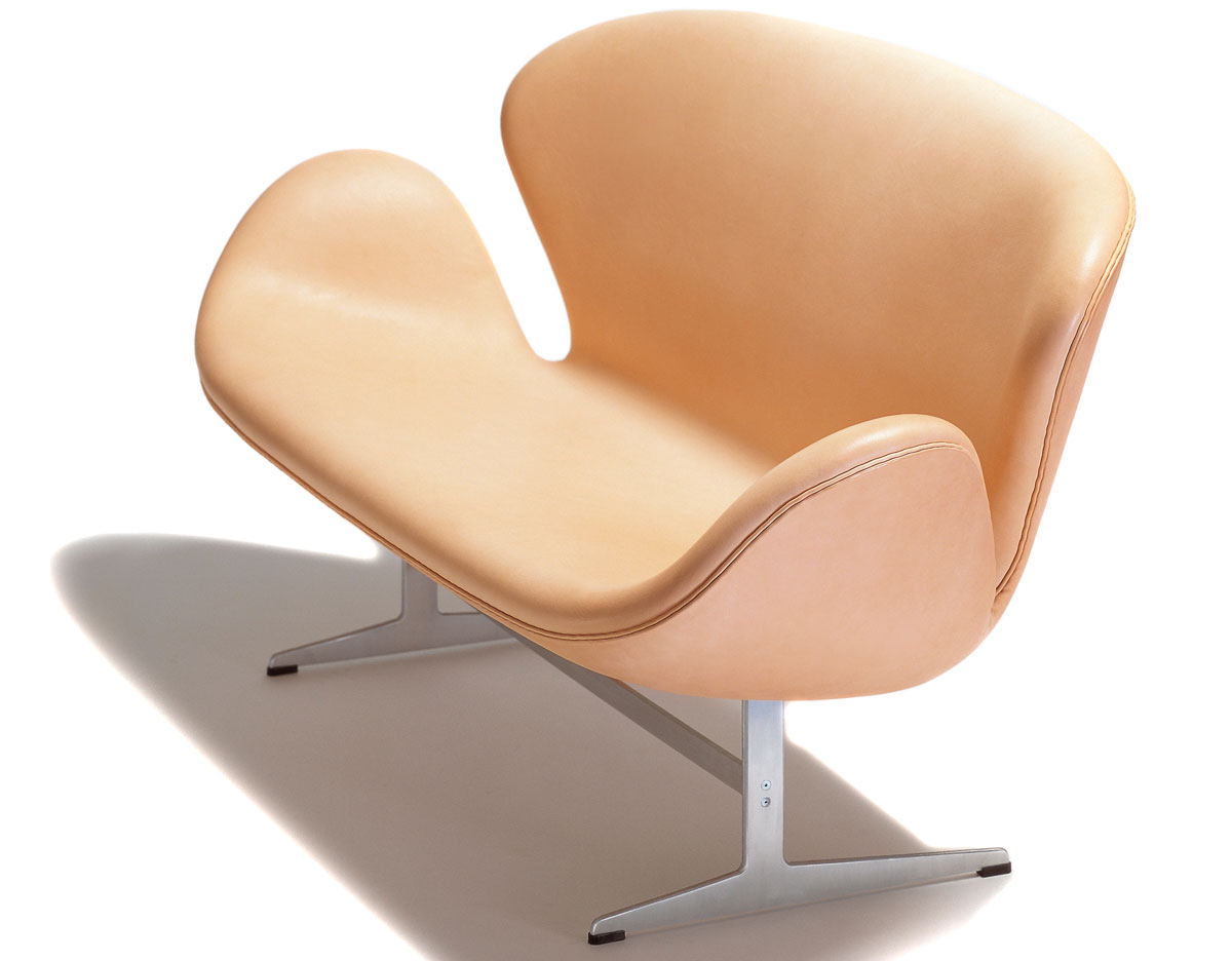 arne jacobsen swan sofa