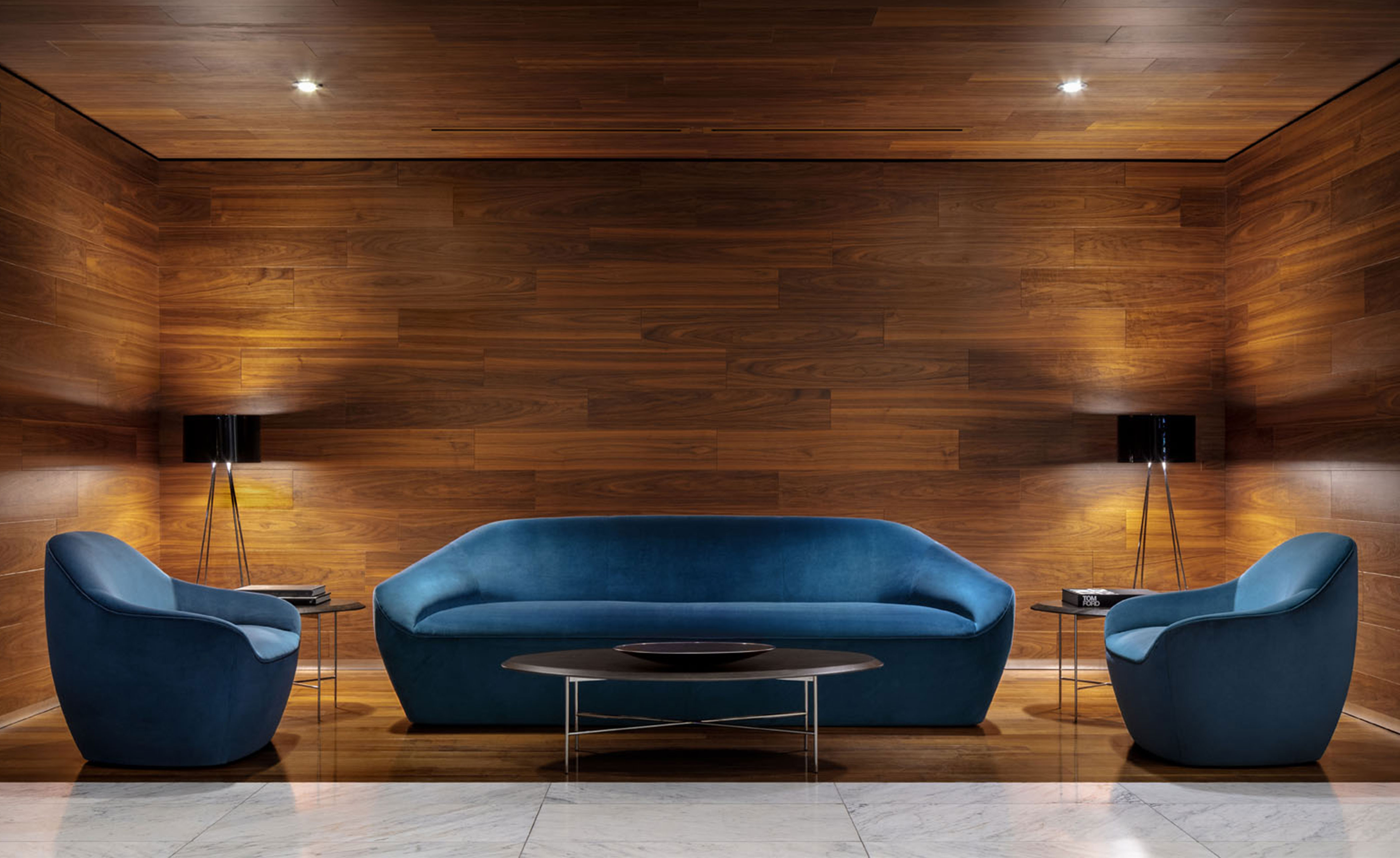 Becca Lounge