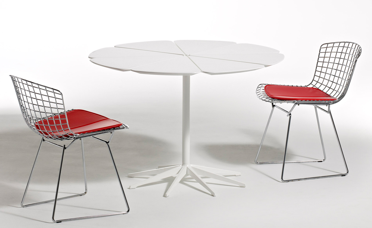 bertoia side chair with seat cushion
