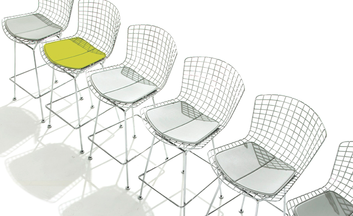 bertoia stool with seat cushion