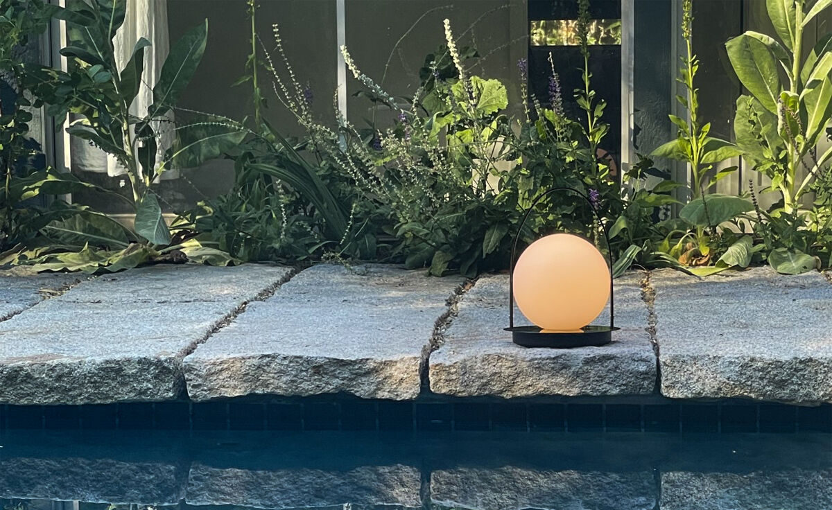 bola lantern