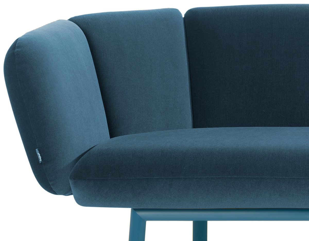 bras 2.5 seat sofa