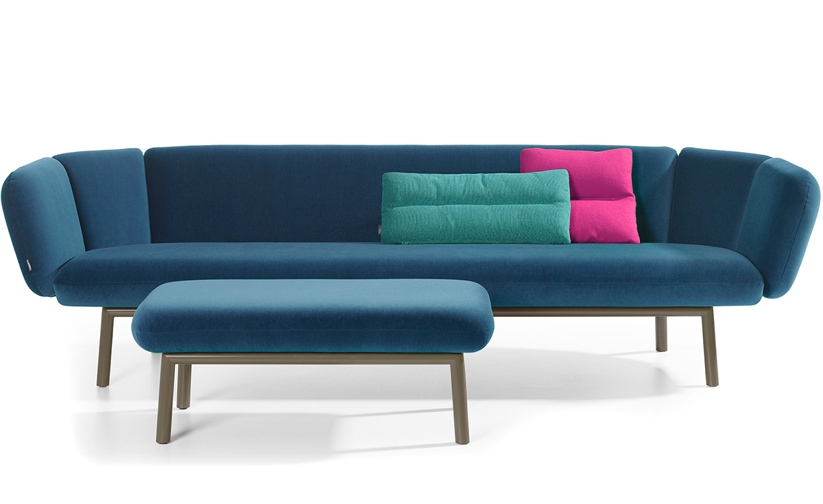 bras 2.5 seat sofa