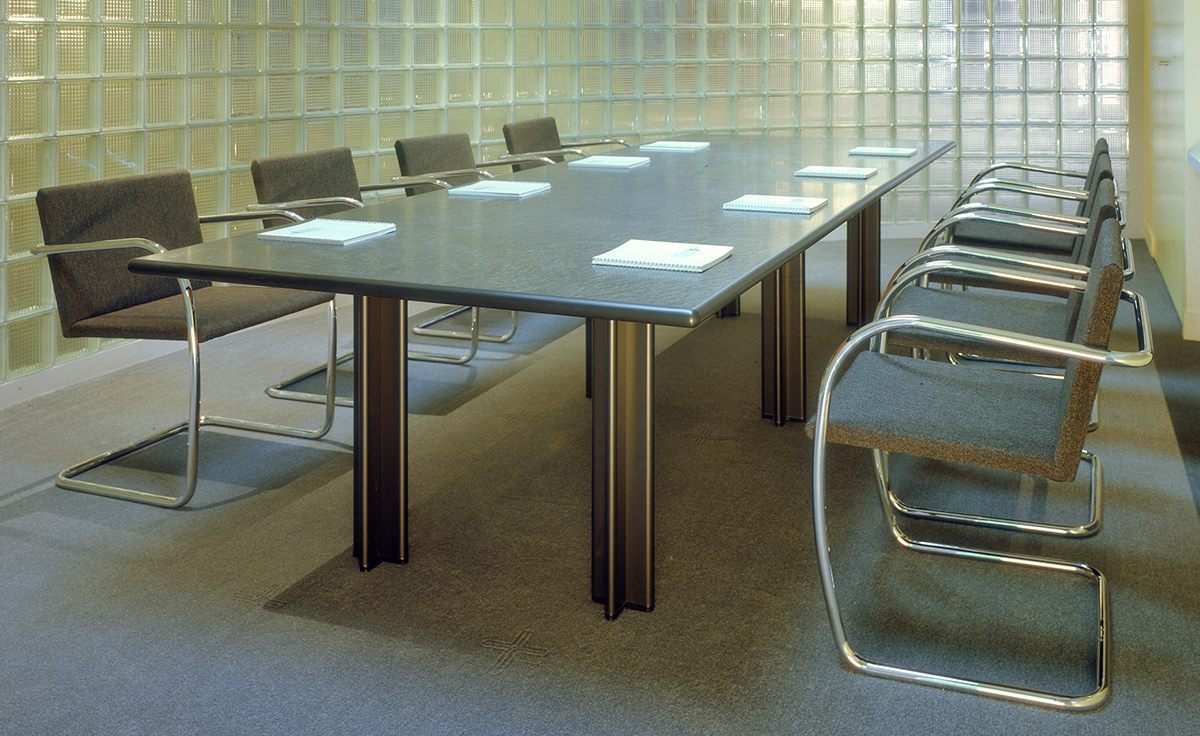brno chair with tubular steel frame