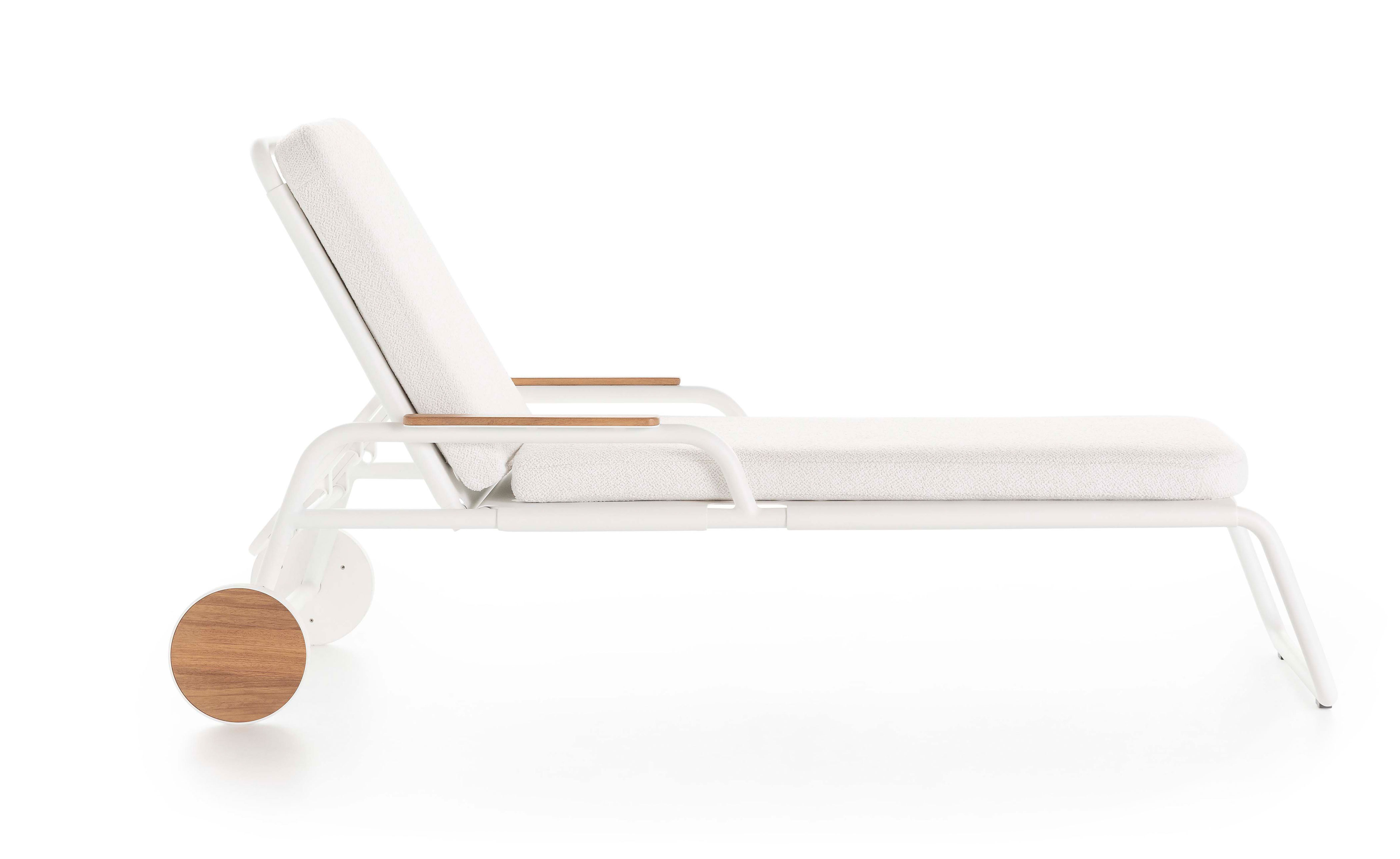 Capa Chaise Lounge
