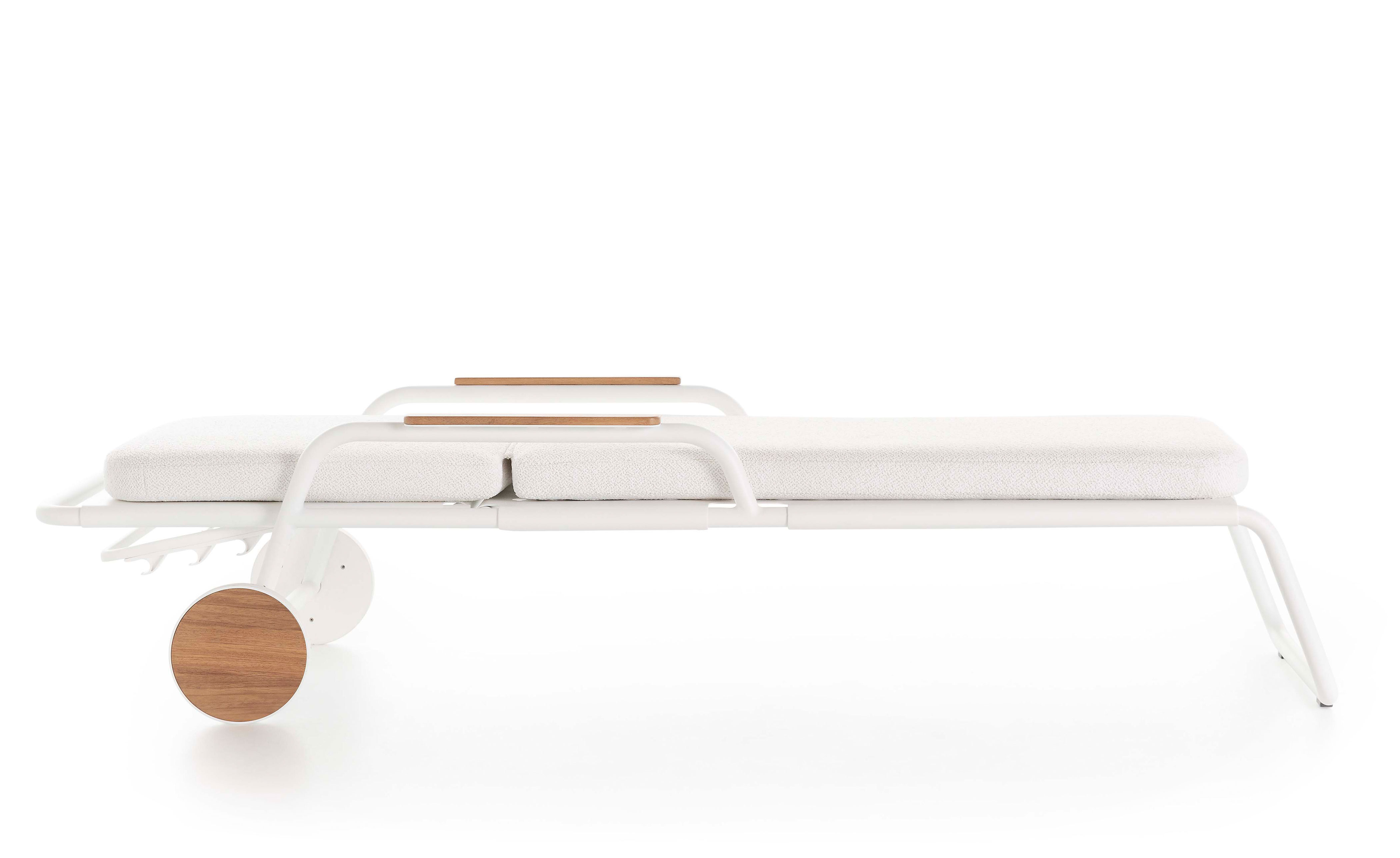 Capa Chaise Lounge