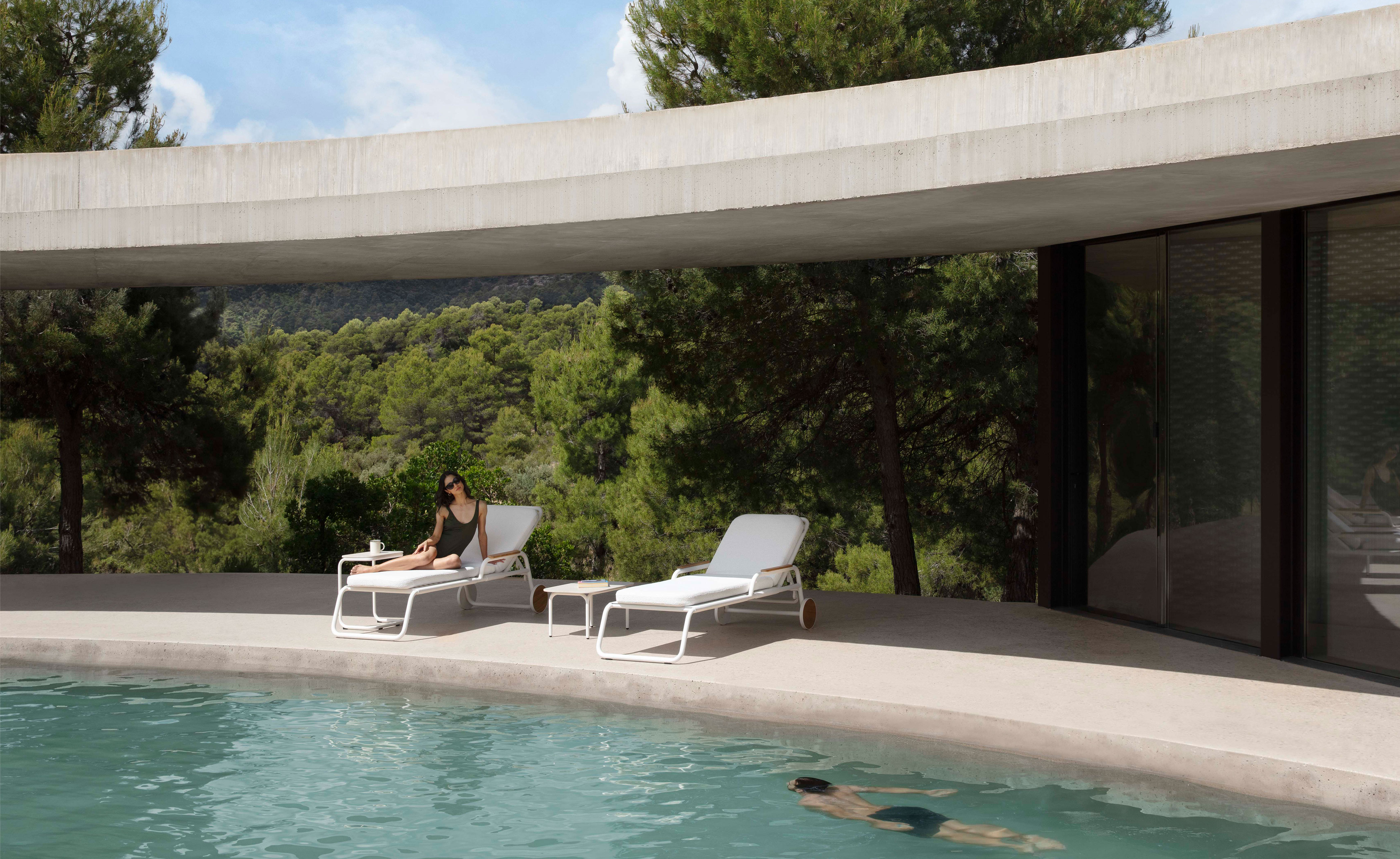 Capa Chaise Lounge
