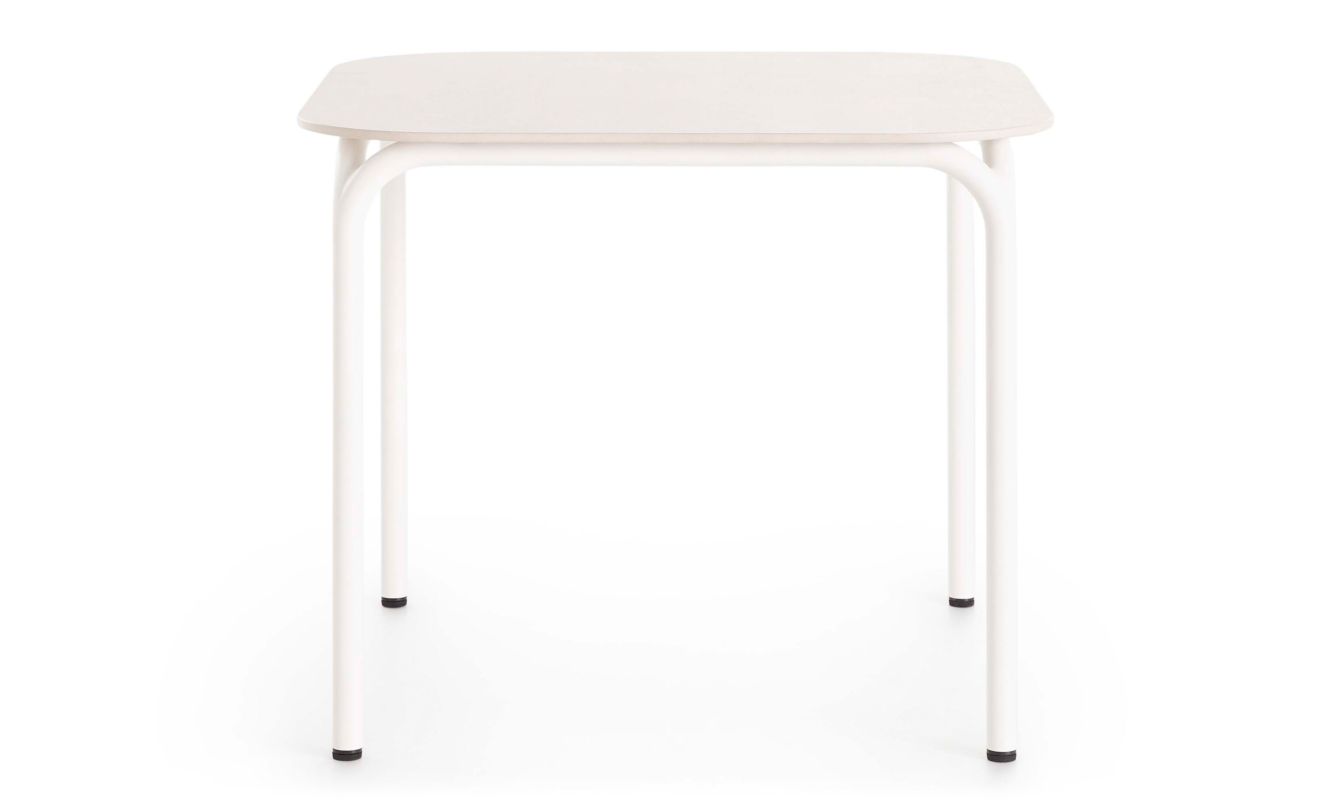 Capa Dining Table