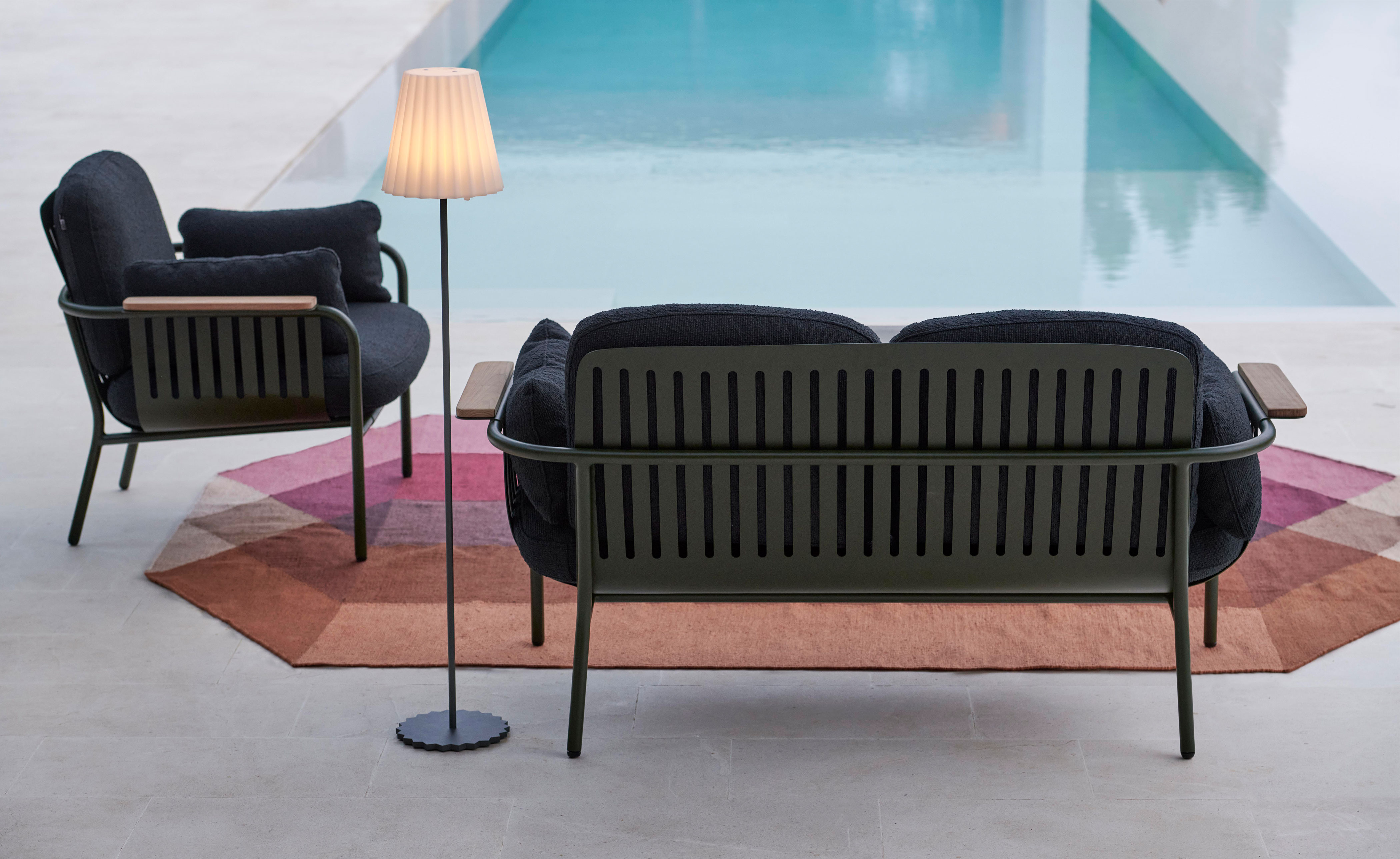 Capa Lounge Chair