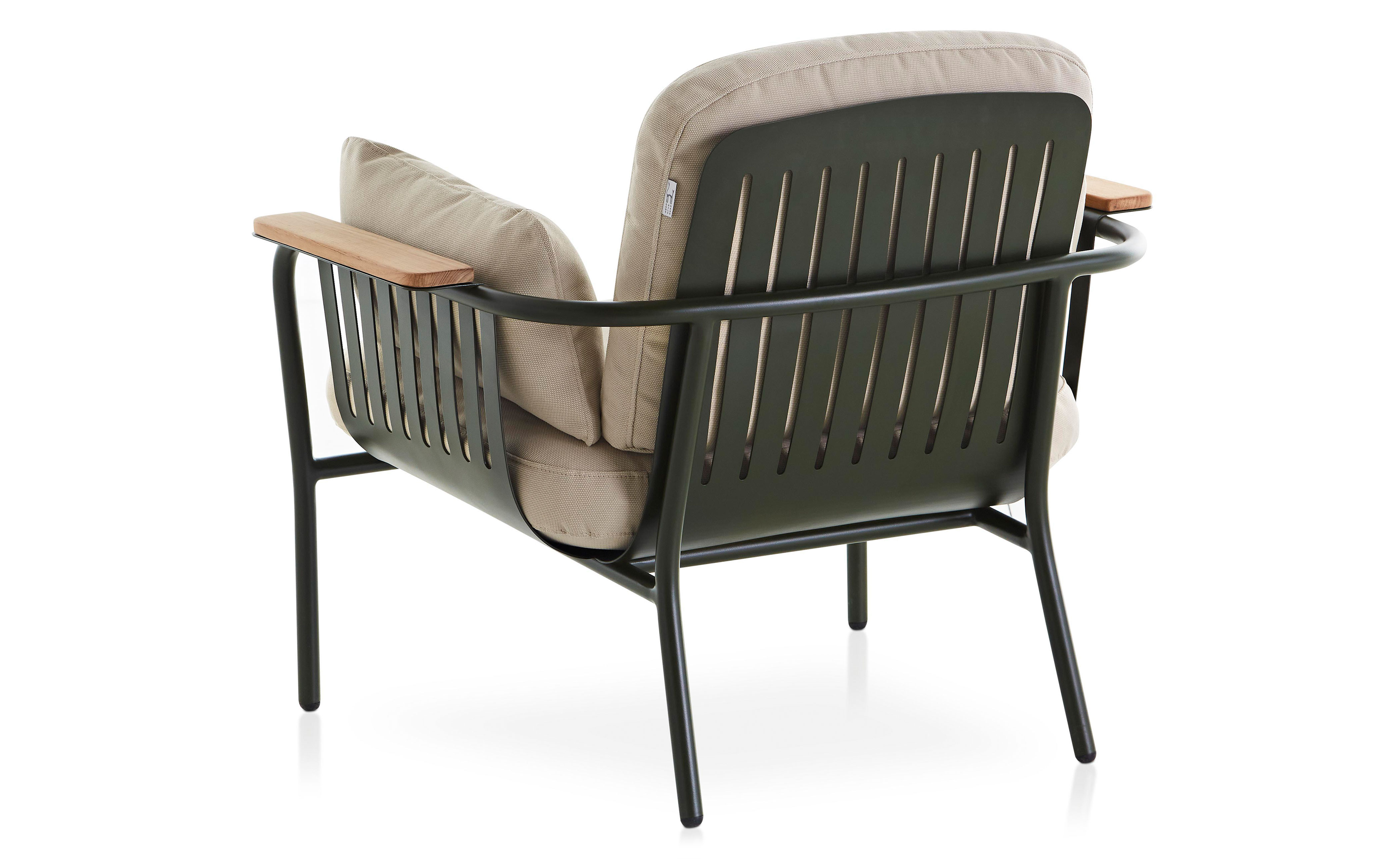 Capa Lounge Chair