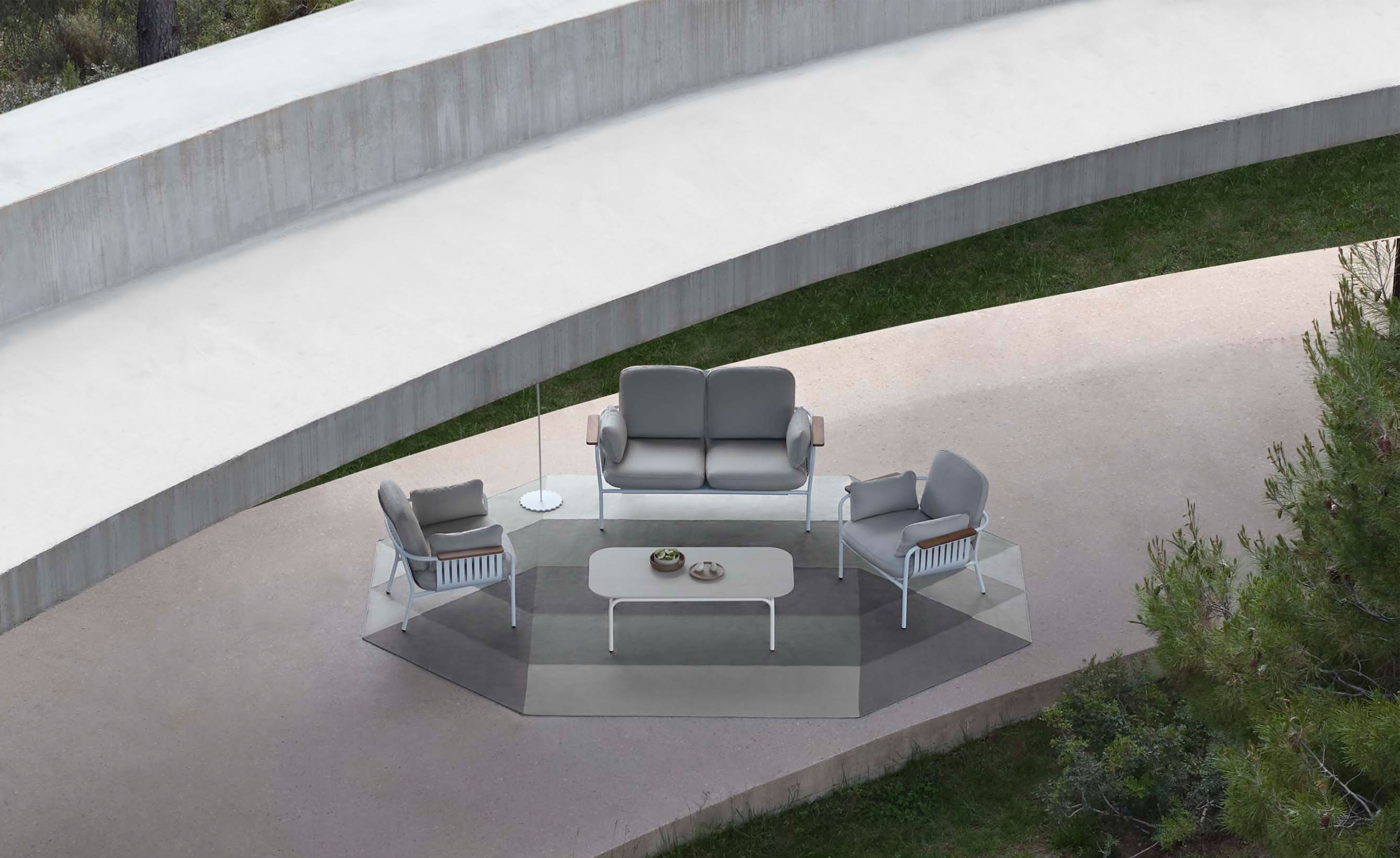 Capa Lounge Chair