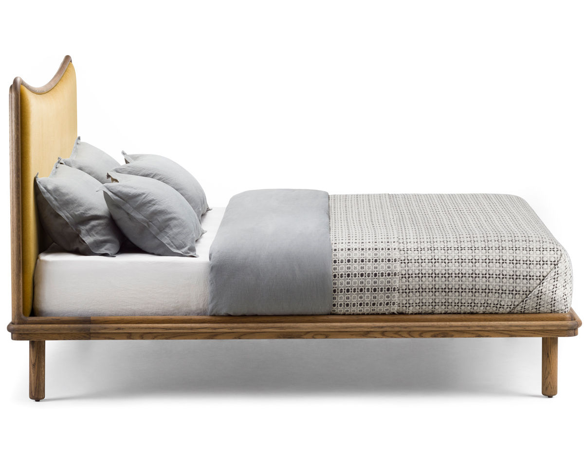 carlton queen size bed 061aq