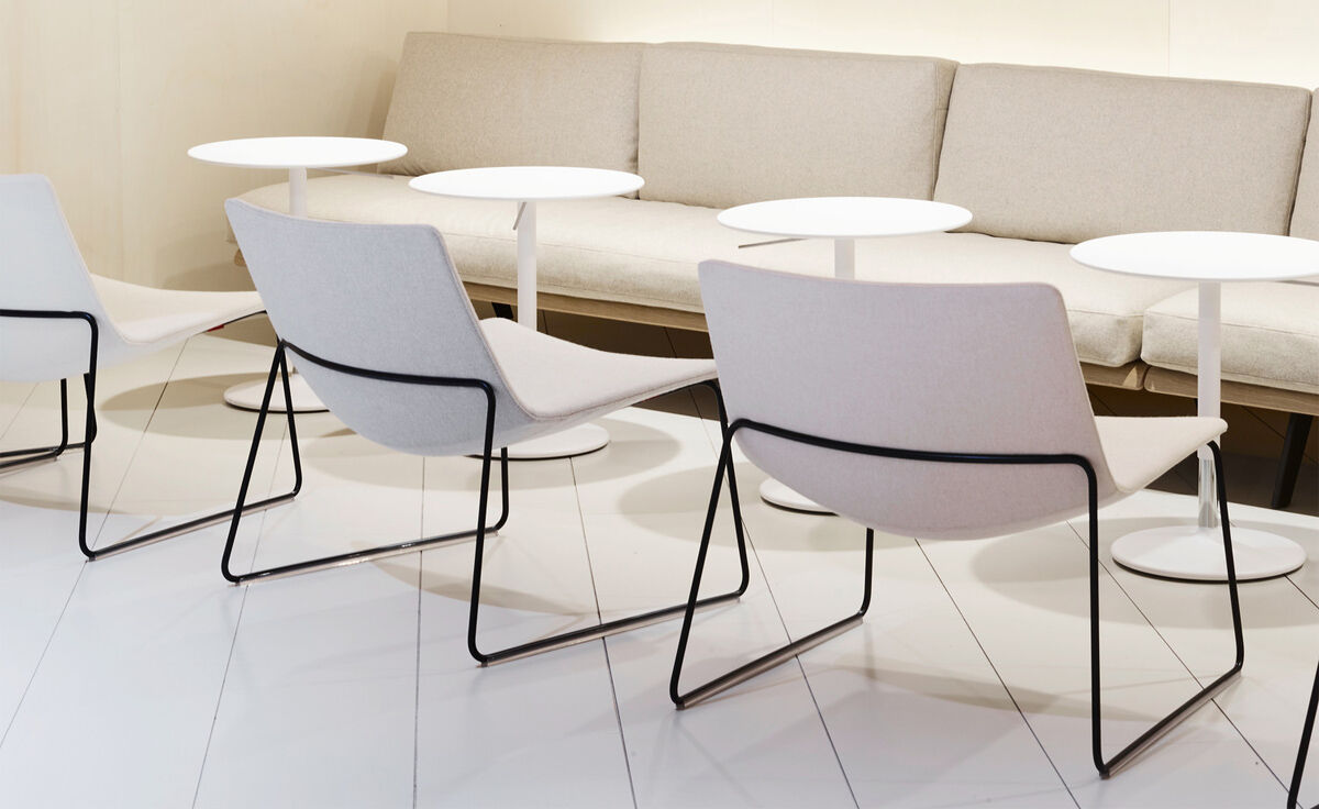 catifa 60 lounge chair with sled base