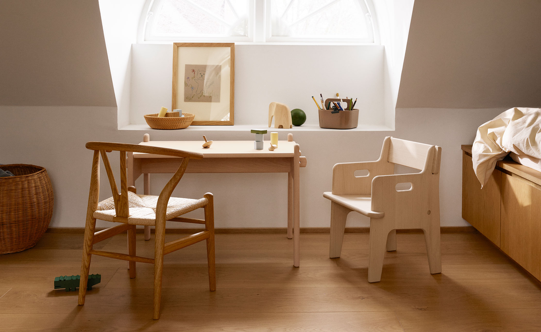 CH24 Children's Wishbone Chair