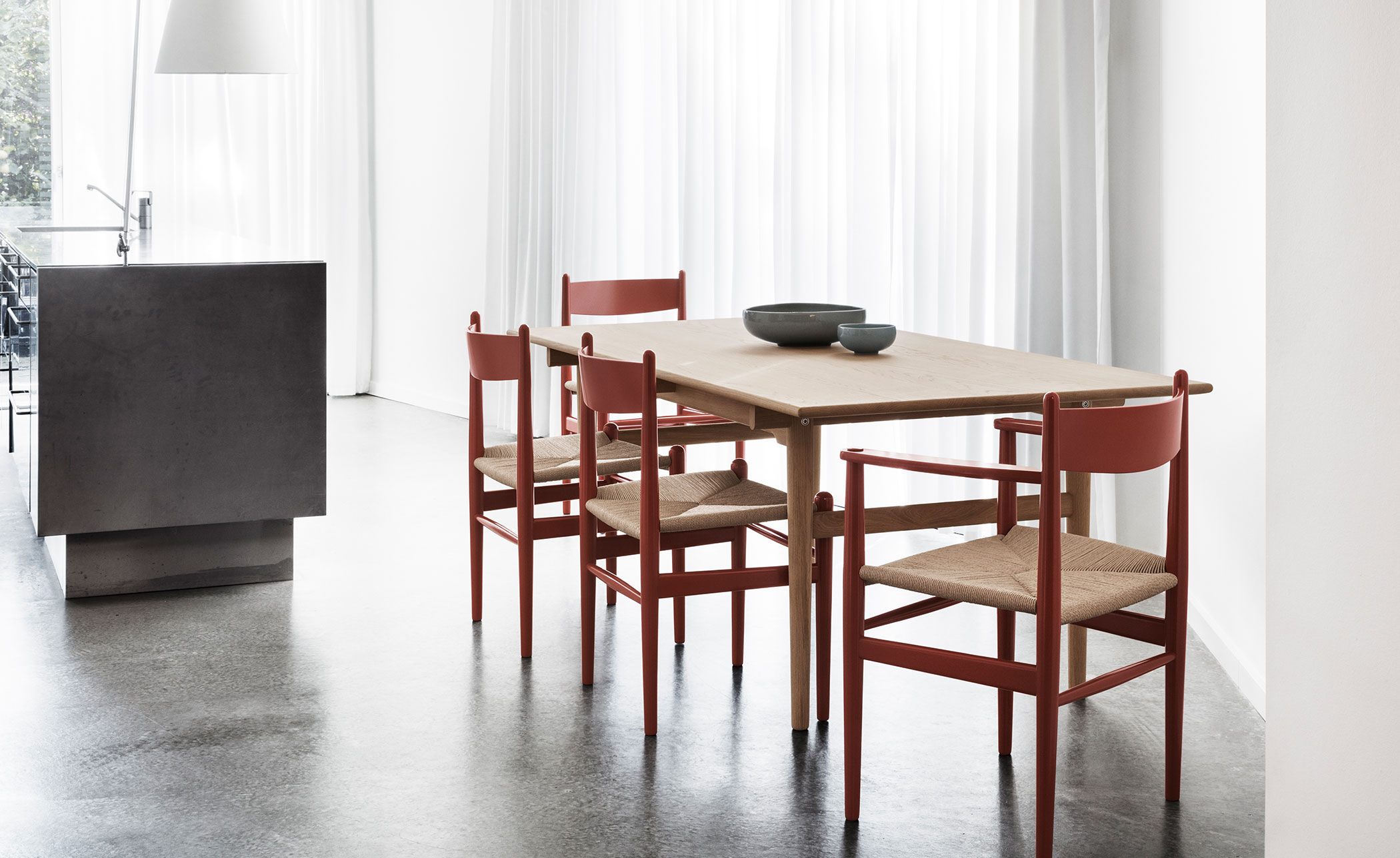 CH327 Dining Table