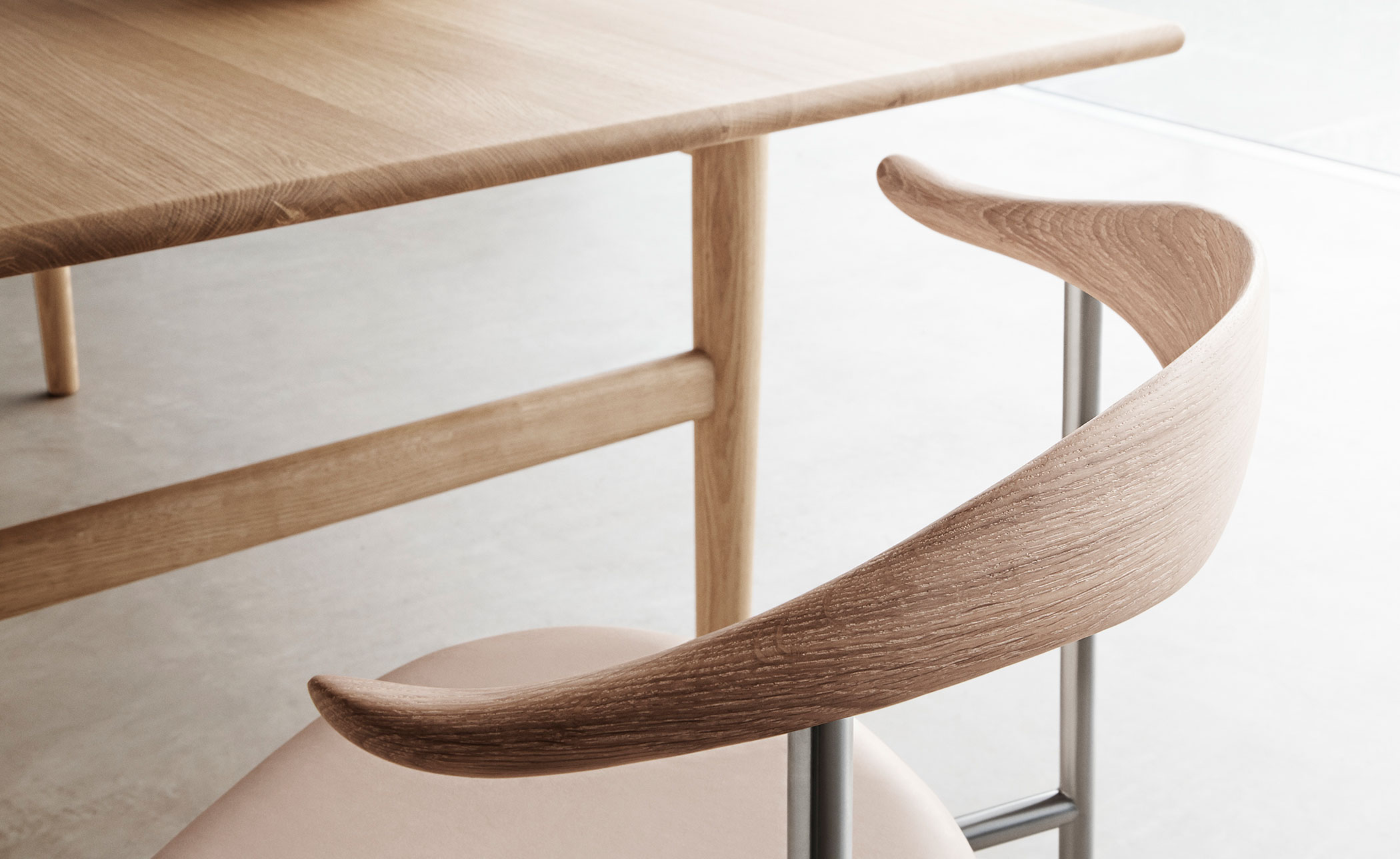 CH327 Dining Table