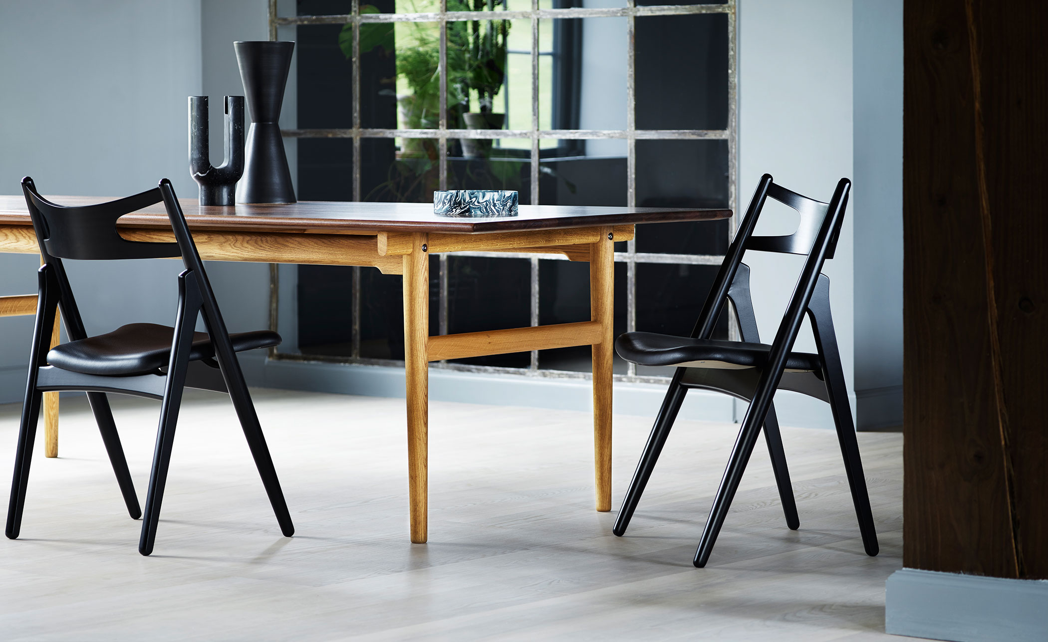 CH327 Dining Table