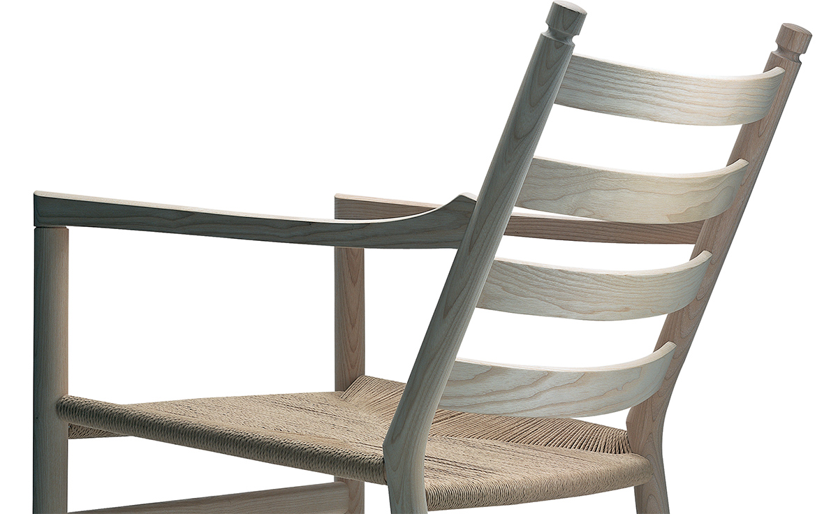ch44 easy chair