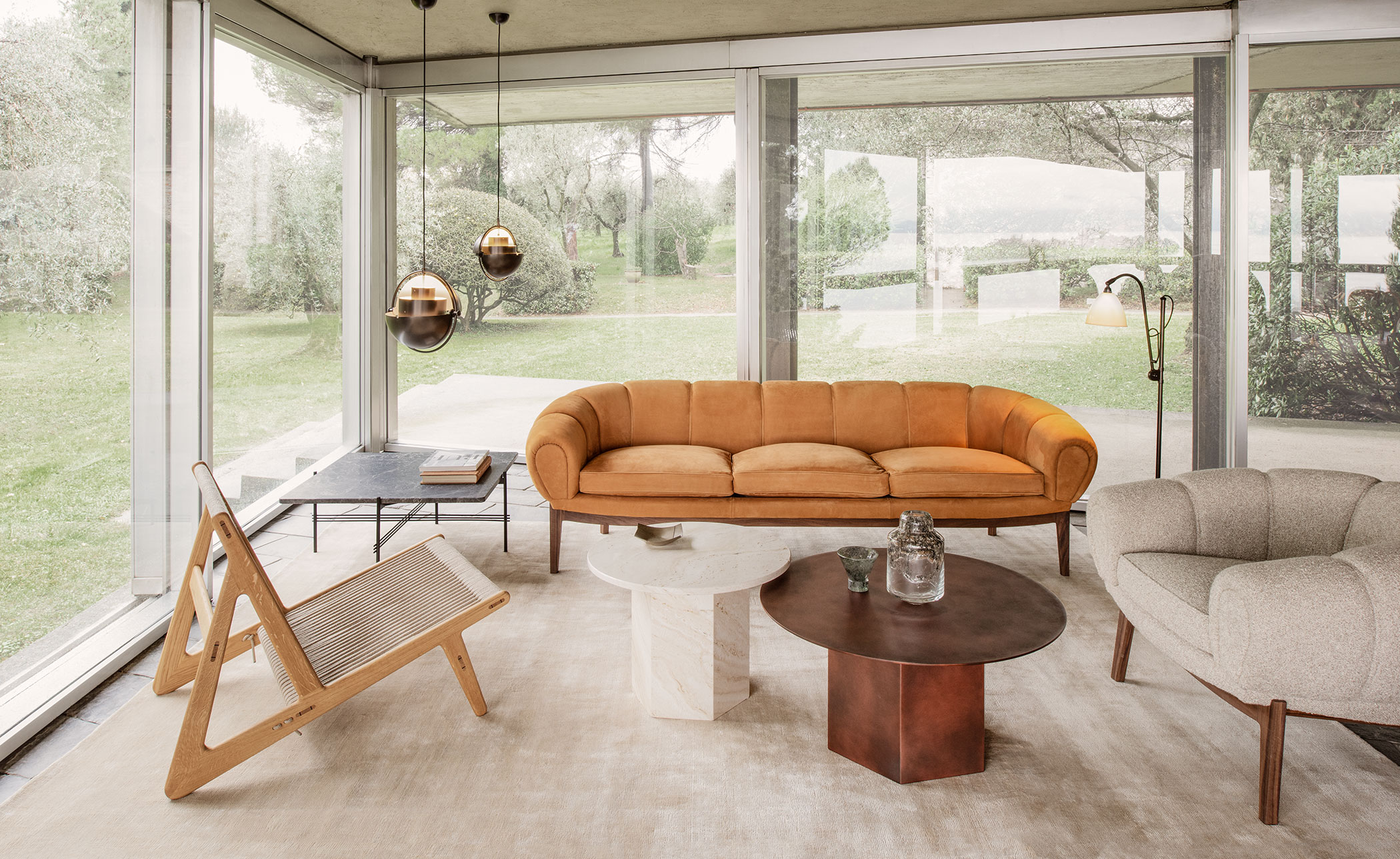 croissant lounge chair