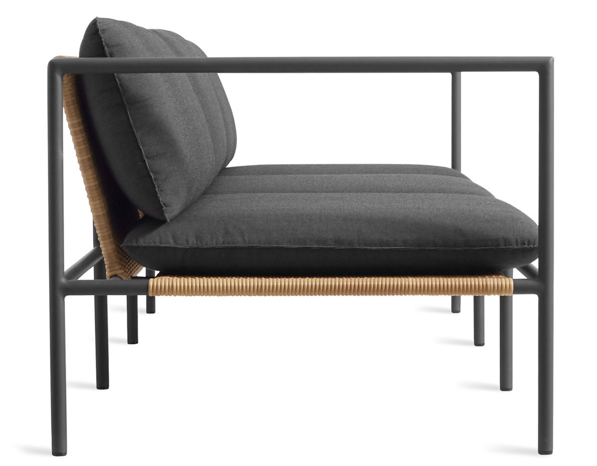 dog days outdoor 3 seat sofa