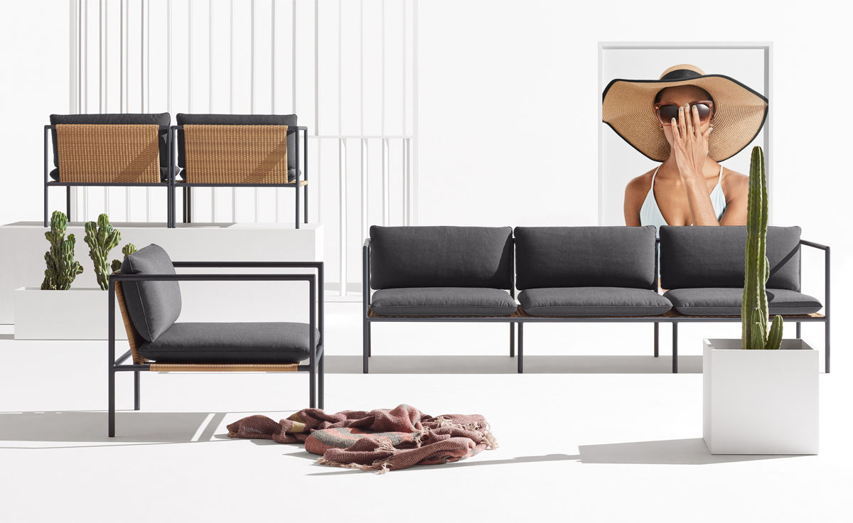 dog days outdoor lounge chair