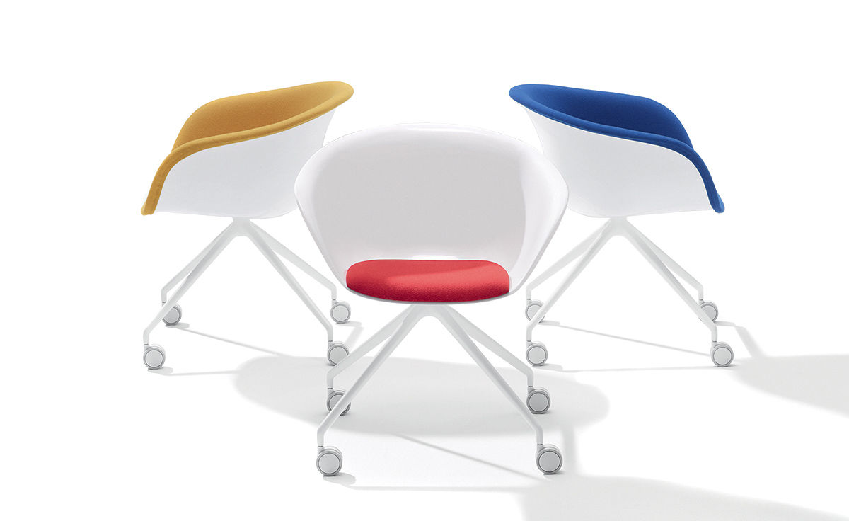 duna 02 trestle base chair with seat cushion