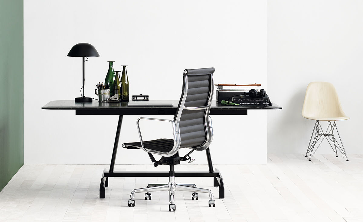eames® aluminum group executive chair