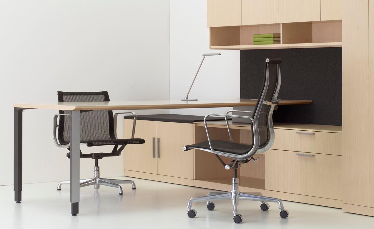 eames® aluminum group executive chair