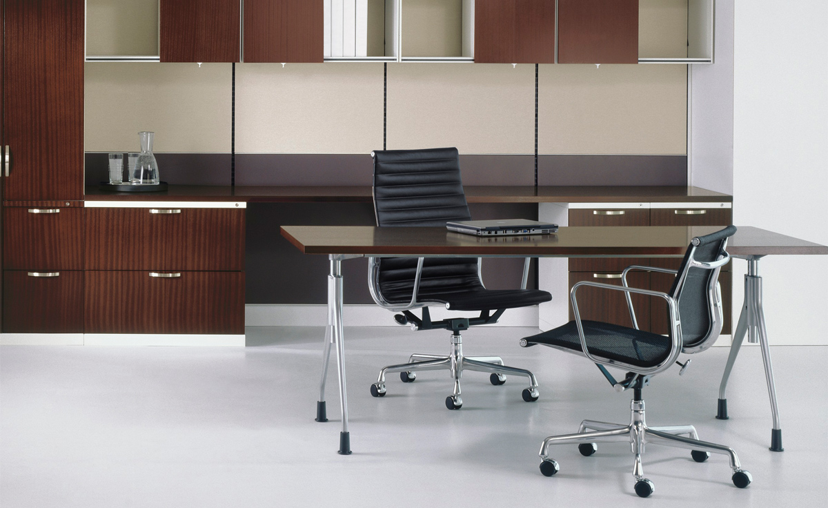 eames® aluminum group executive chair