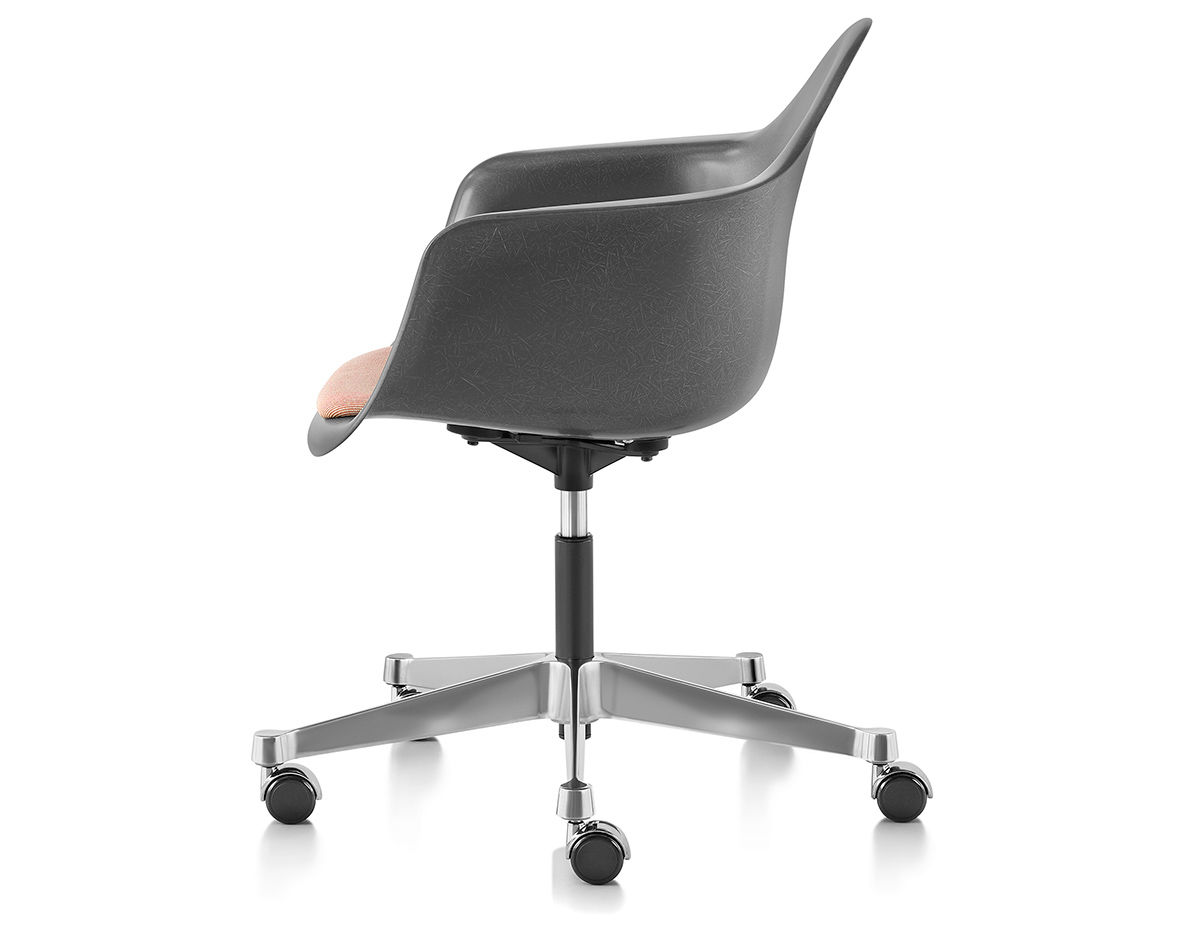 eames® armchair with task base