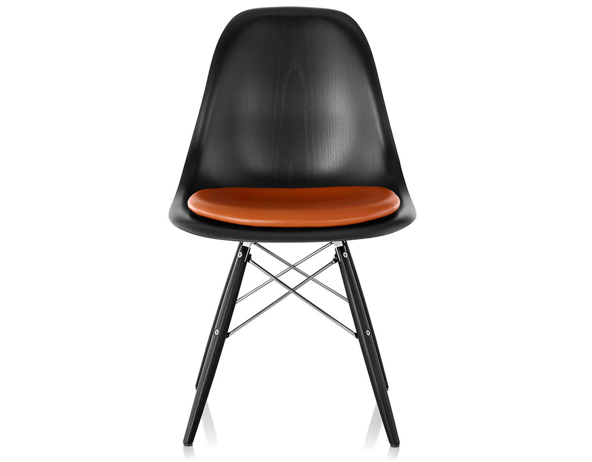 eames® dowel base wood side chair with seat pad